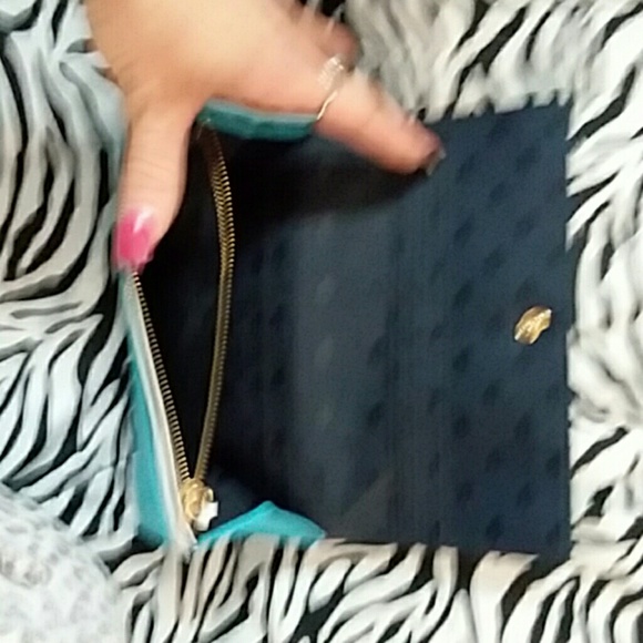 Wallett - Picture 2 of 2